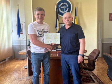 В Українському державному університеті залізничного транспорту відбулося вручення дипломів кандидата та доктора технічних наук.