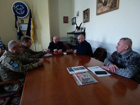 Підписано угоду про співпрацю між УкрДУЗТ та Обласним центром підготовки громадян до національного спротиву