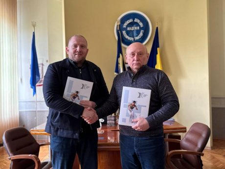 УкрДУЗТ розширює можливості для молоді: підписано договір про співпрацю з Департаментом у справах сім’ї, молоді та спорту!
